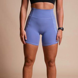 P'tula Yvette Short : 6" - Periwinkle